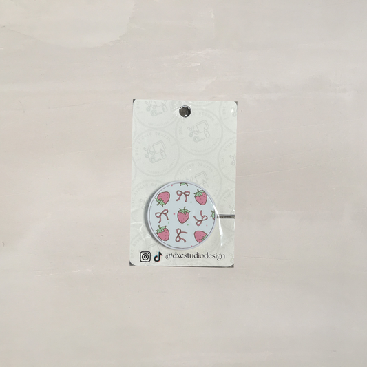 Strawbs and Bows Phone Grip